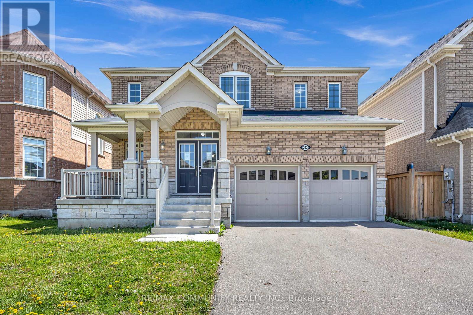 242 Kenneth Cole Dr, Clarington, ON L1C 3K2