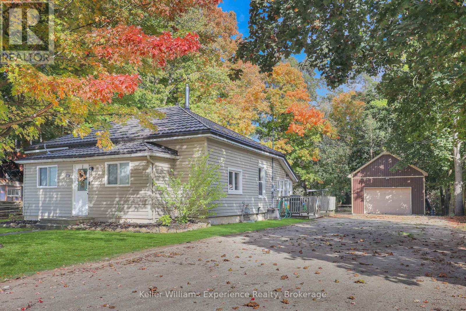 31 Yonge St S, Arran-Elderslie, ON N0H 2N0