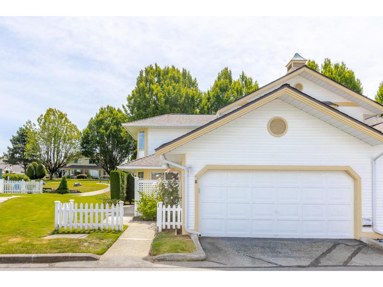 21138 88th Avenue Unit 6, Langley, BC V1M 2G7