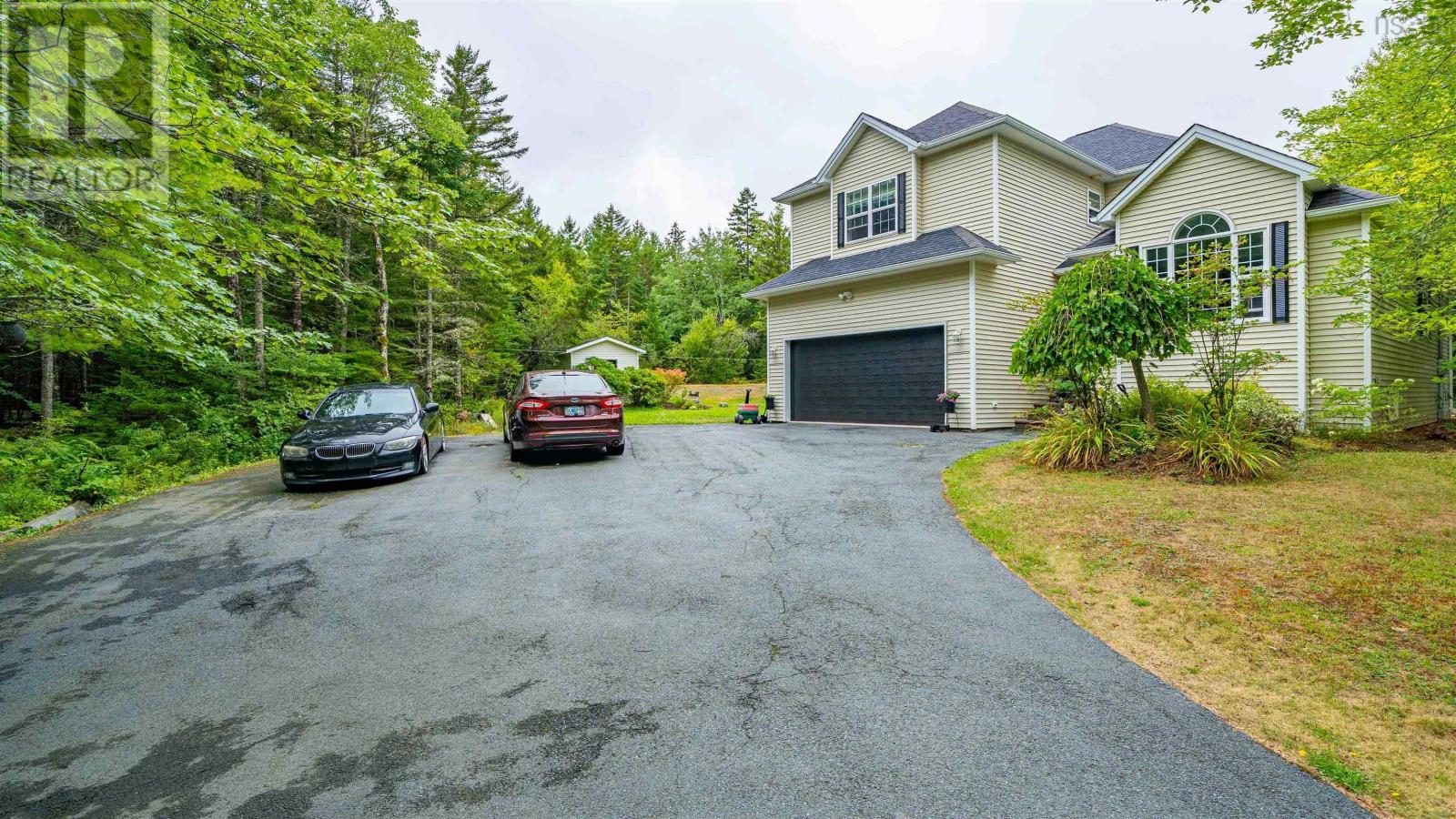 60 Blue Forest Ln, Hammonds Plains, NS B4B 1L1