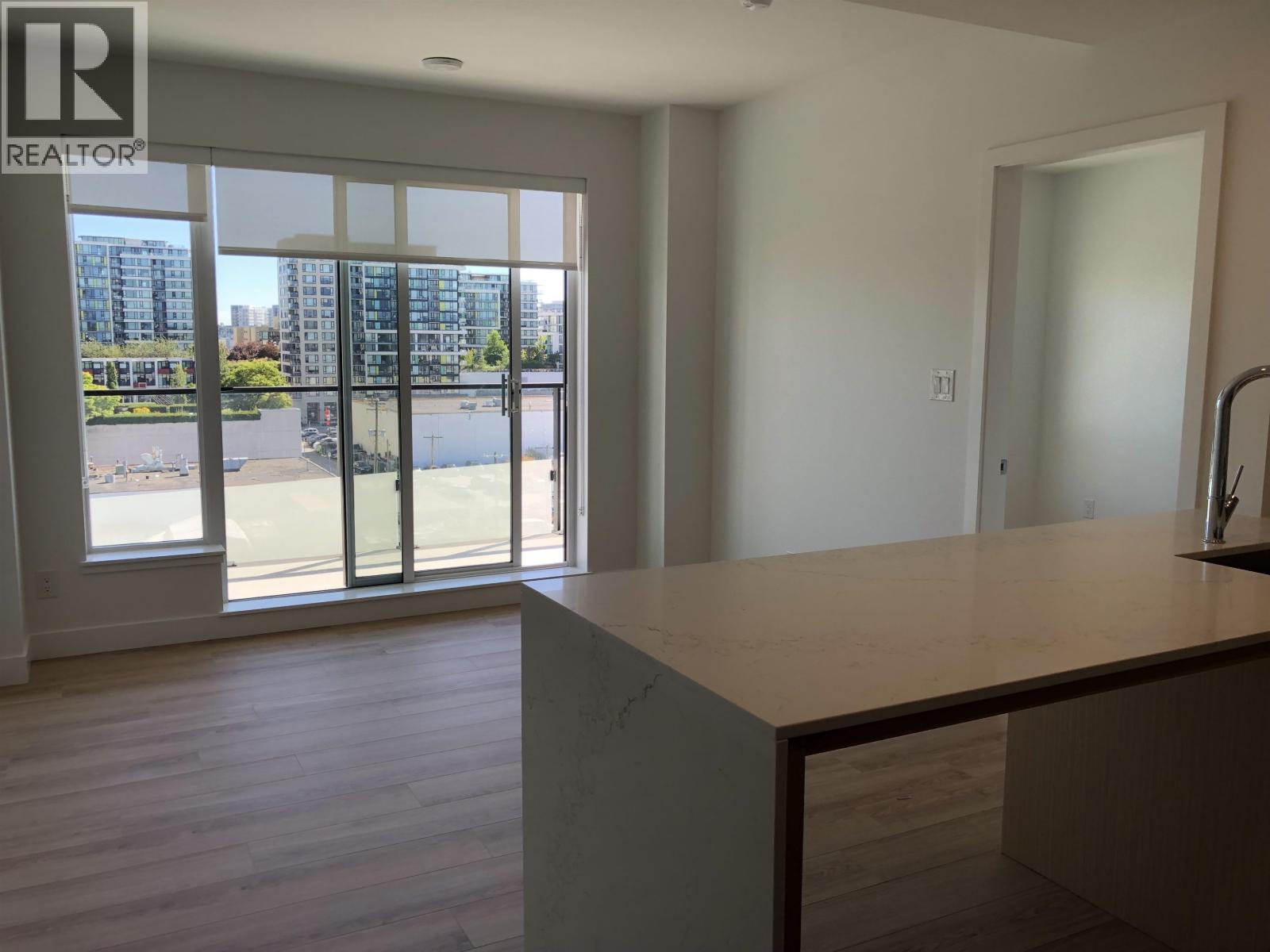 7977 Lansdowne Road Unit 807, Richmond, BC V6X 0X7