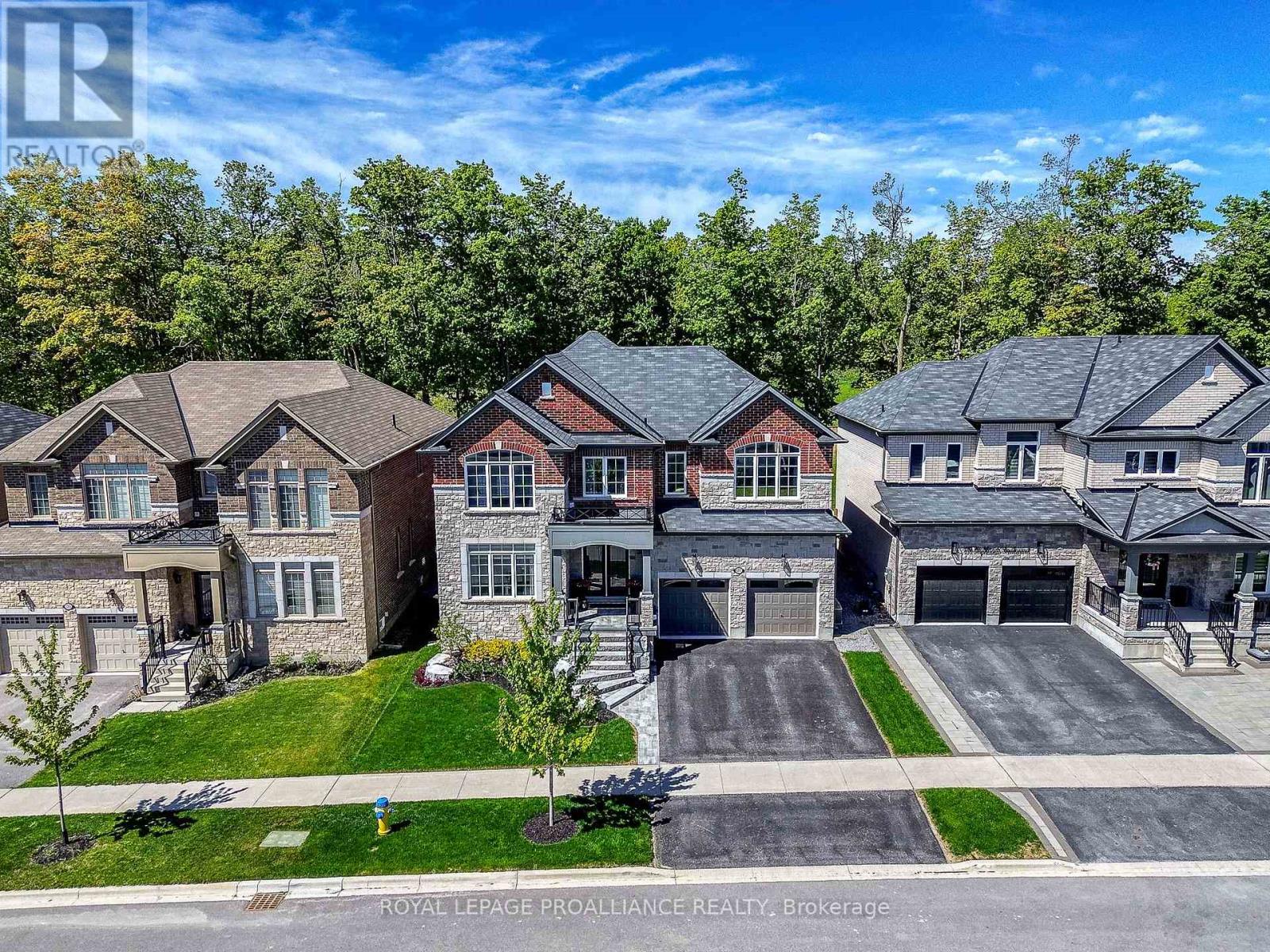 137 Highlands Blvd, Cavan-Monaghan, ON L0A 1G0