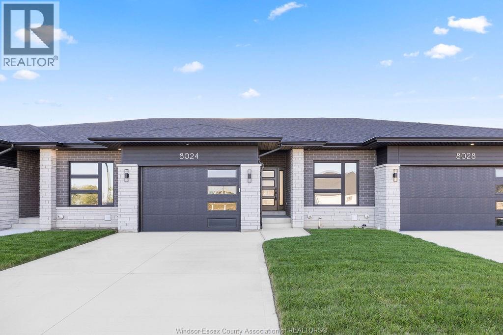 8024 Meo Blvd, Lasalle, ON N9H 1H3