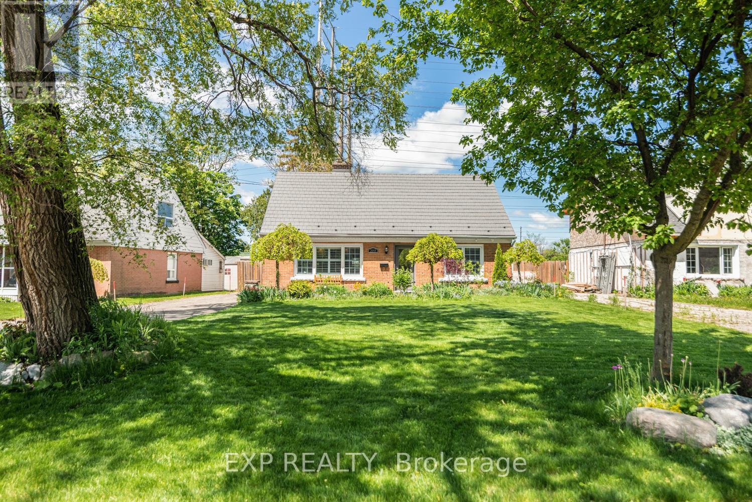2055 Churchill Ave, Burlington, ON L7R 3T8