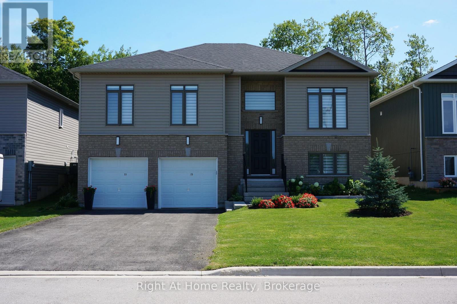 23 Ralph Dalton Blvd, Tay, ON L0K 2A0