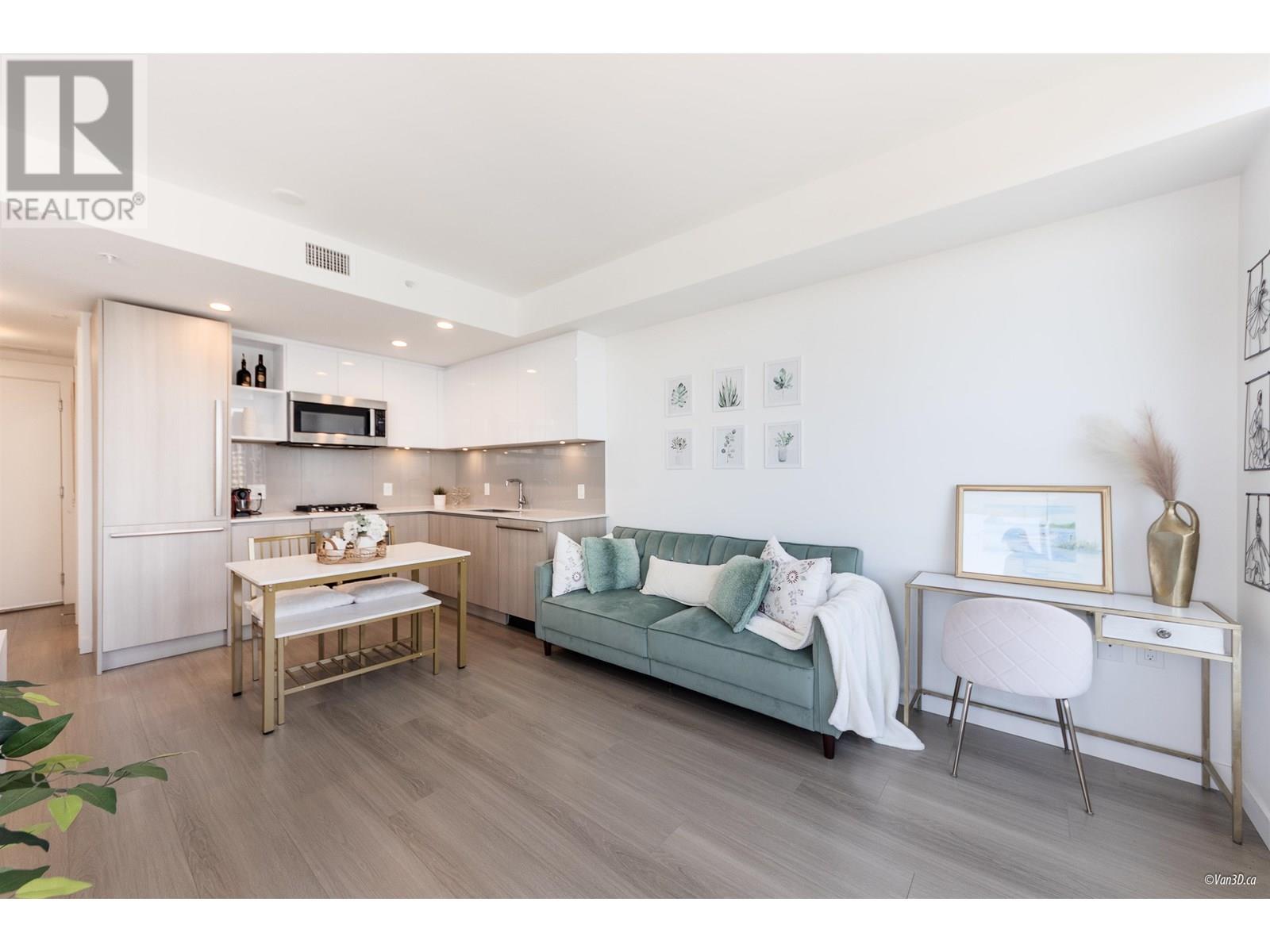 618 Carnarvon Street Unit 807, New Westminster, BC V3M 0N9