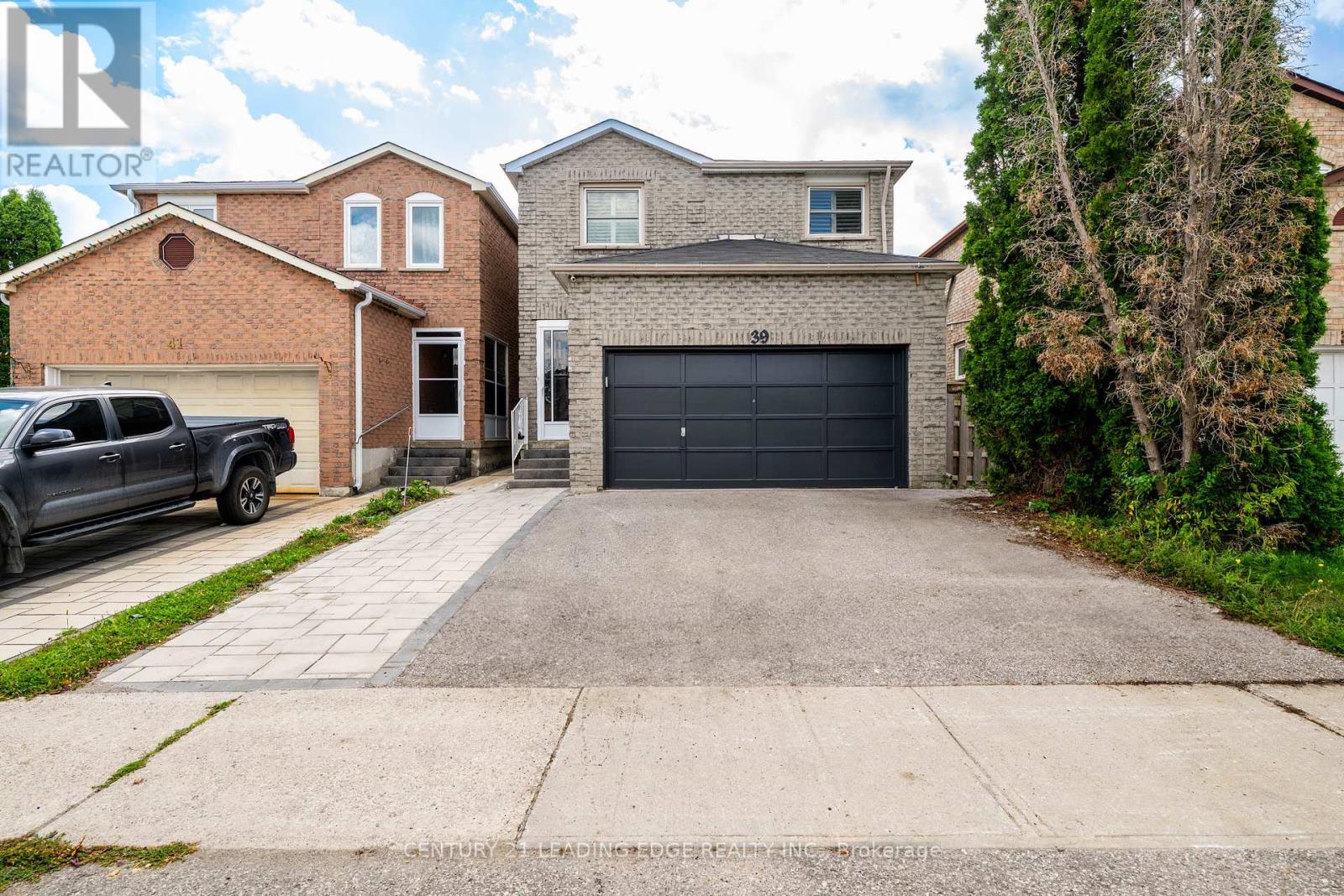 39 Lavron Ct, Markham, ON L3S 2N8