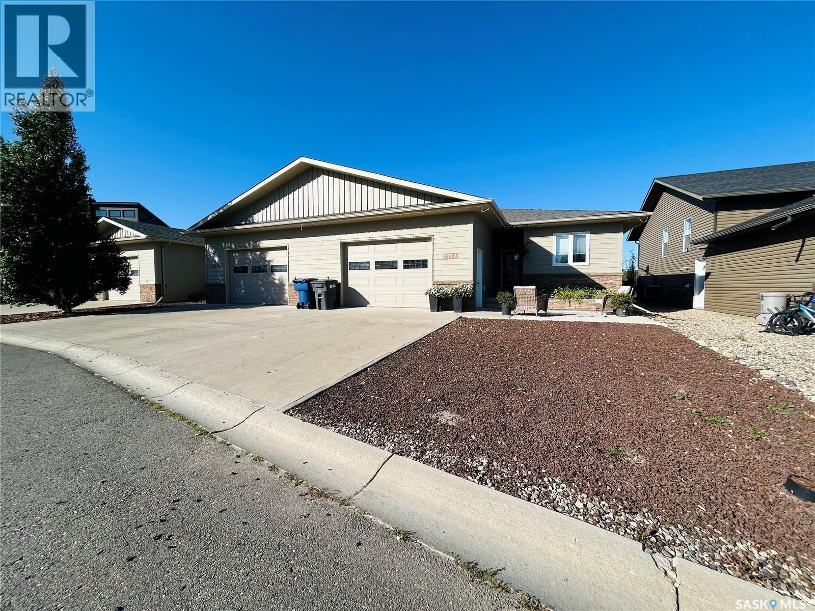 115 Dorchester Pl #a, Moosomin, SK S0G 3N0