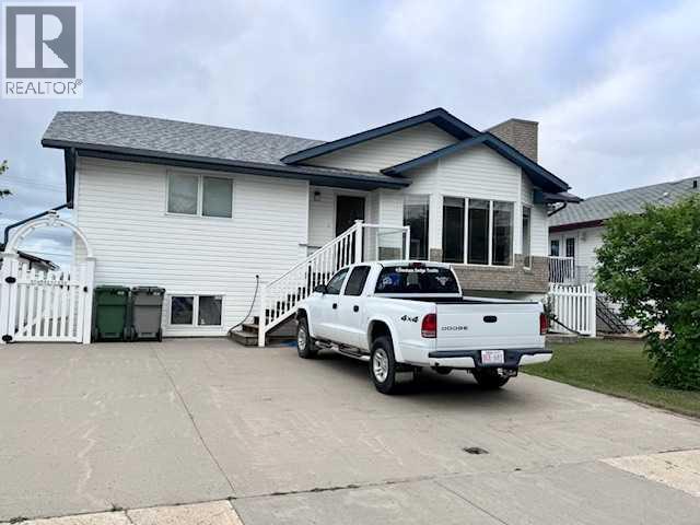 57 Street Unit 5210, Lloydminster, AB T9V 0V5