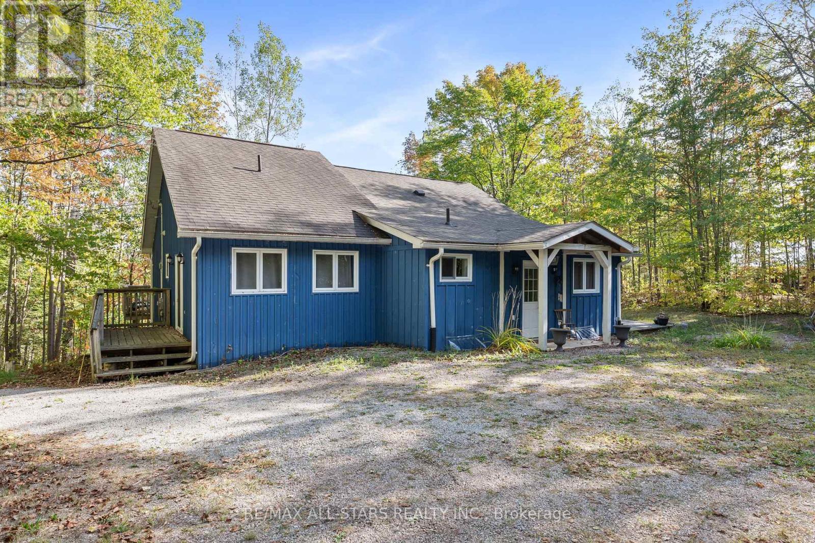 1142 English Cir, Highlands East, ON K0M 1R0