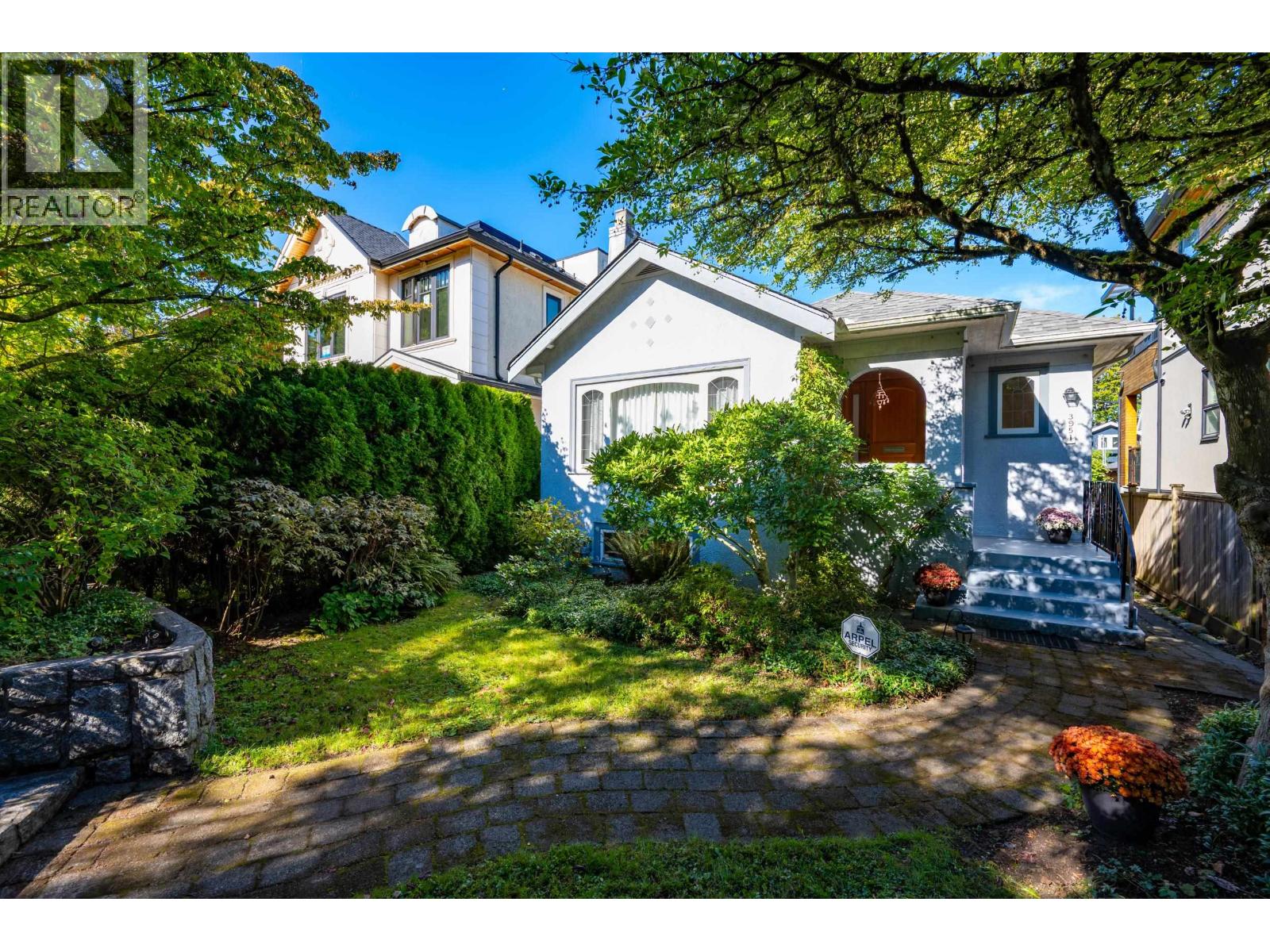 3951 W 20th Ave, Vancouver, BC V6S 1G3