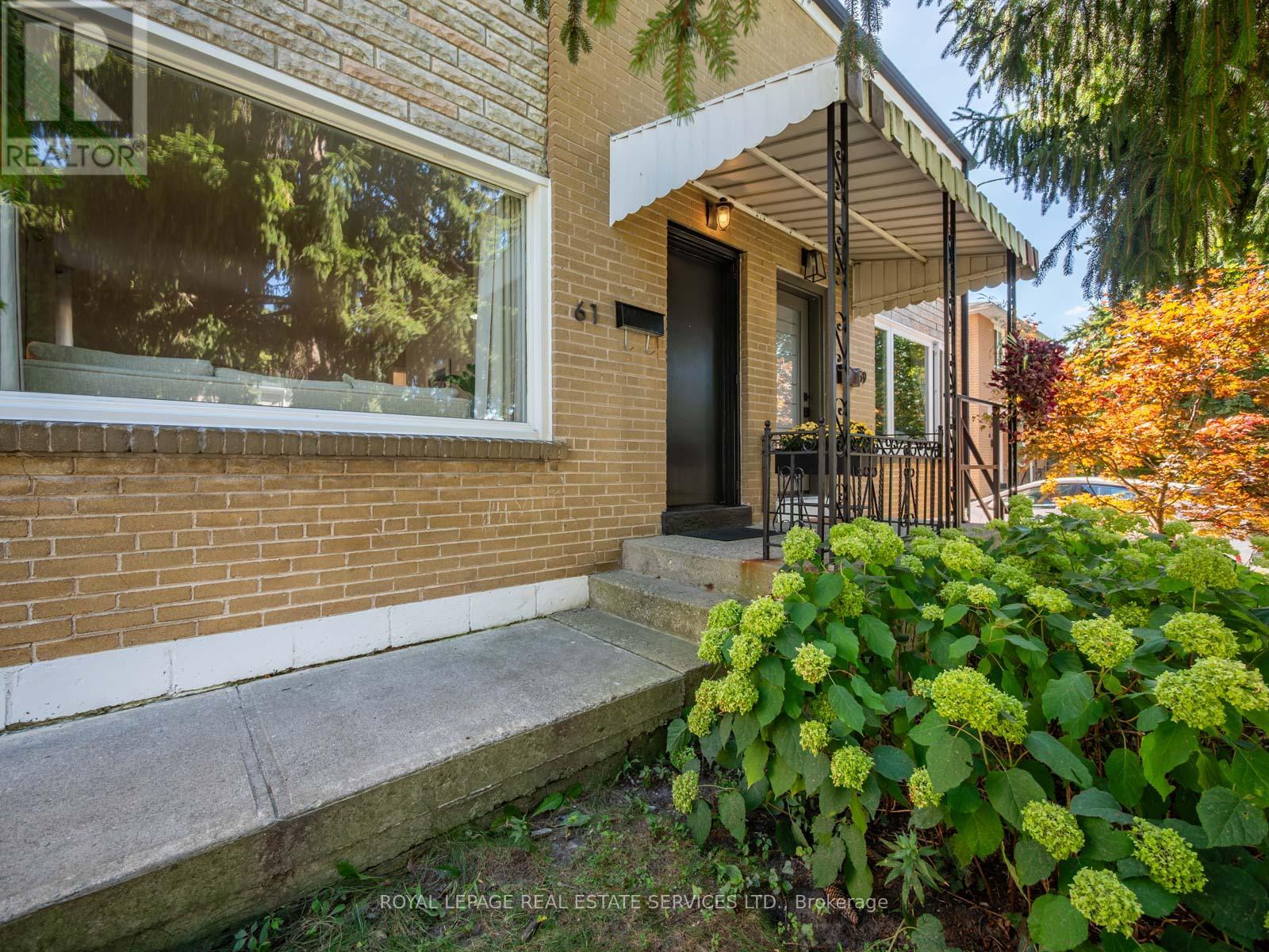 61 Skylark Rd, Toronto, ON M6S 4M5