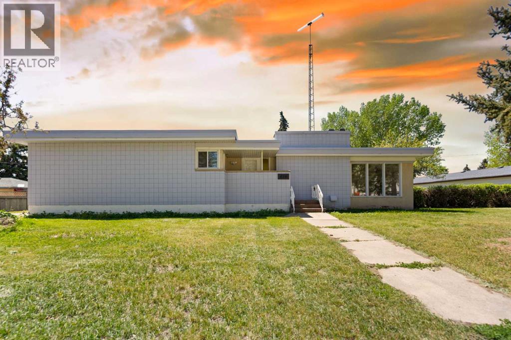 419 5 Street, Beiseker, AB T0M 0G0