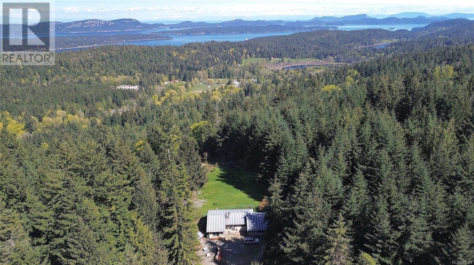 444 Blackburn Rd, Salt Spring, BC V8K 2H2