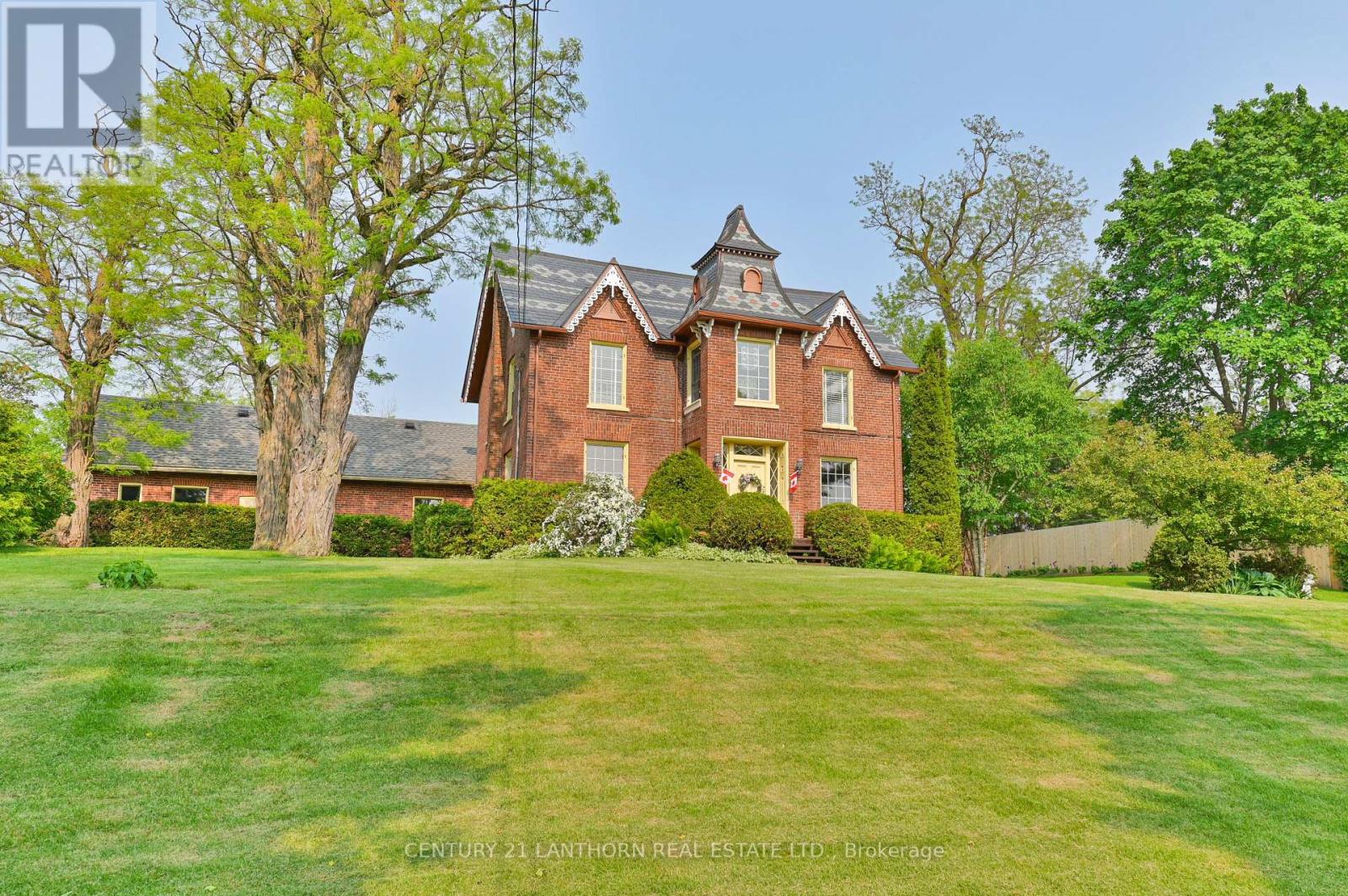 27 Davidson St, Centre Hastings, ON K0K 2K0