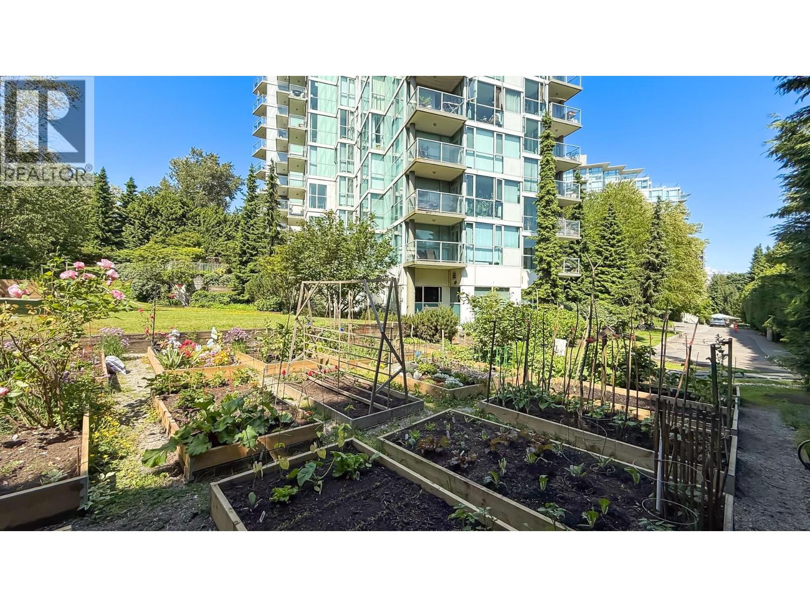 2733 Chandlery Place Unit 206, Vancouver, BC V5S 4V3