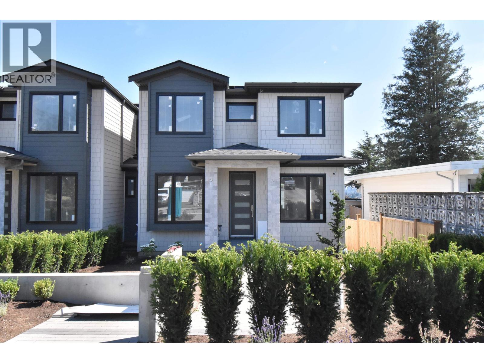 6250 Kitchener St, Burnaby, BC V5B 2J4
