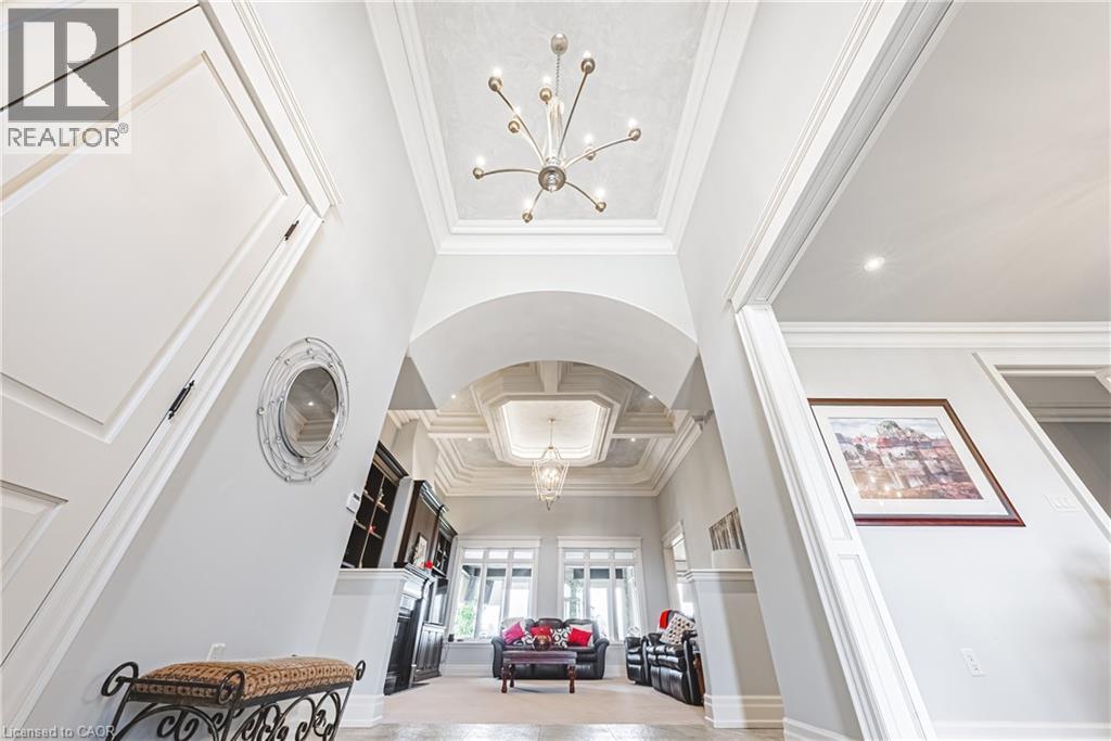 221 Glover Rd, Hamilton, ON L8E 5H6