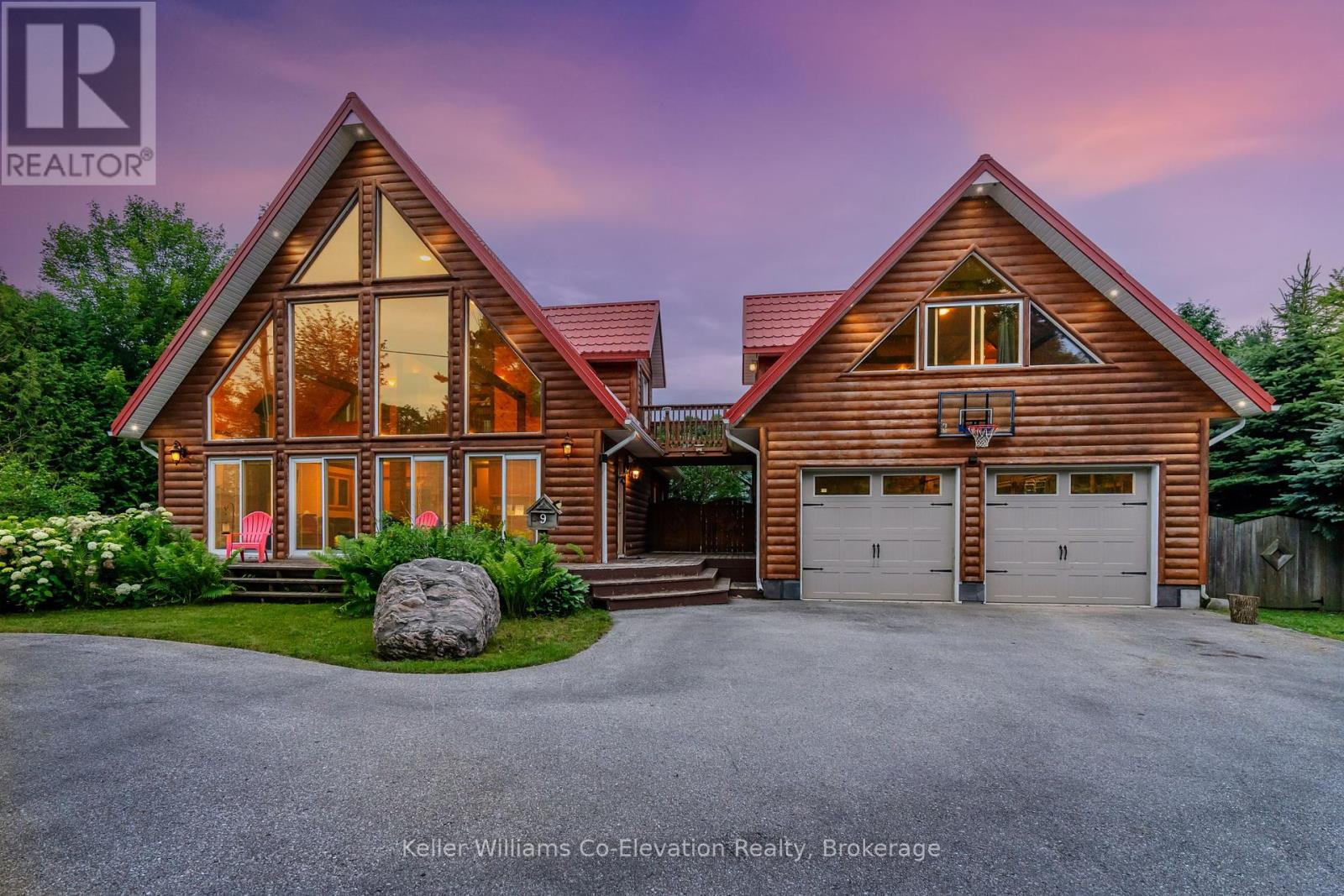 9 Philpark Rd, Tiny, ON L9M 0M7