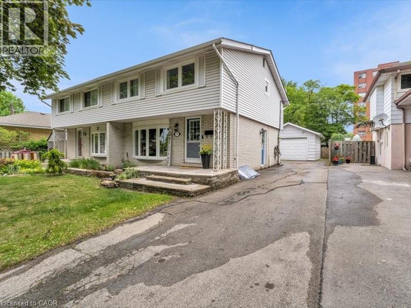 39 Meadowlark Dr, Hamilton, ON L9A 2K4