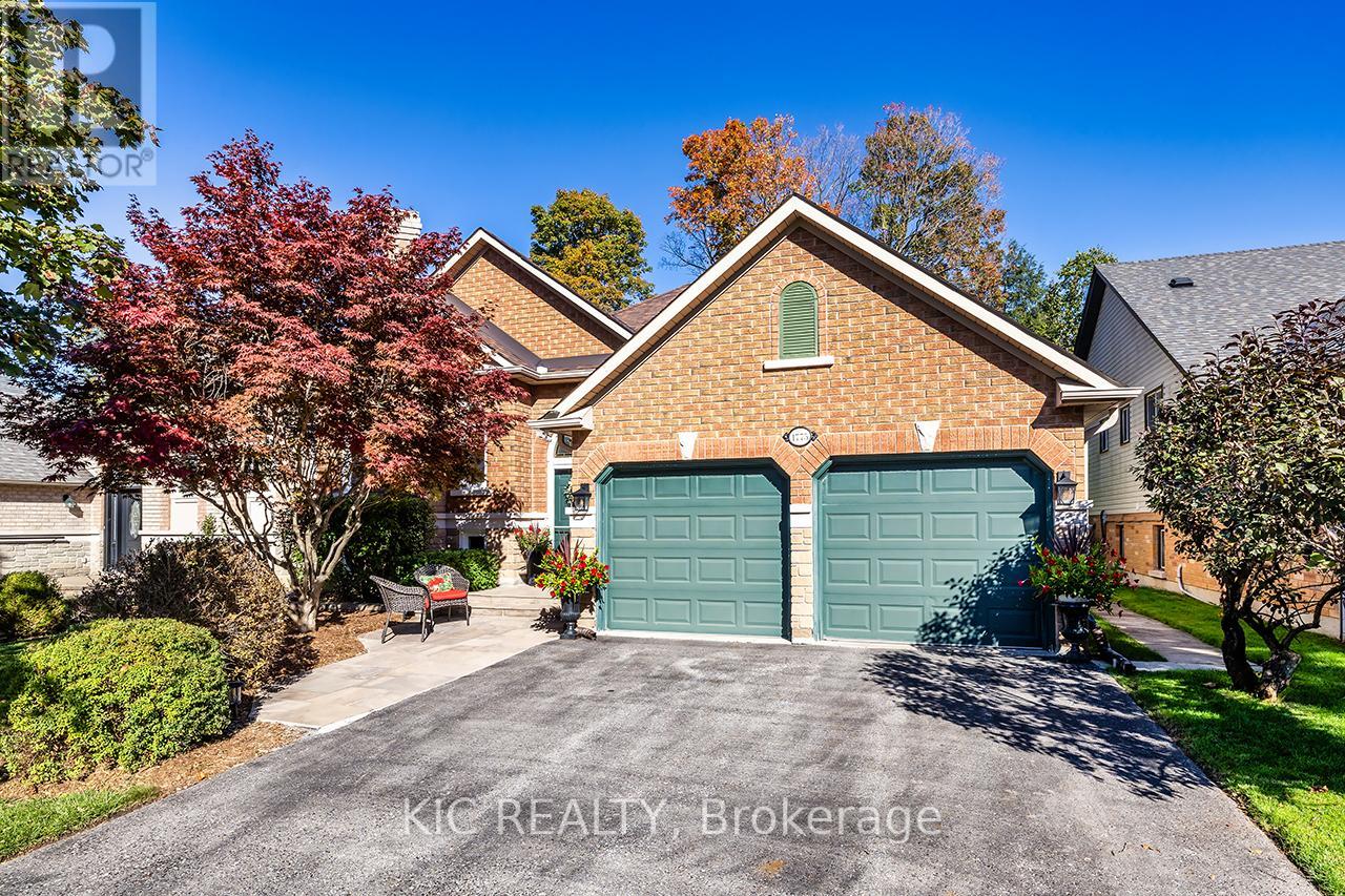 1775 Edenwood Dr, Oshawa, ON L1G 7Y3