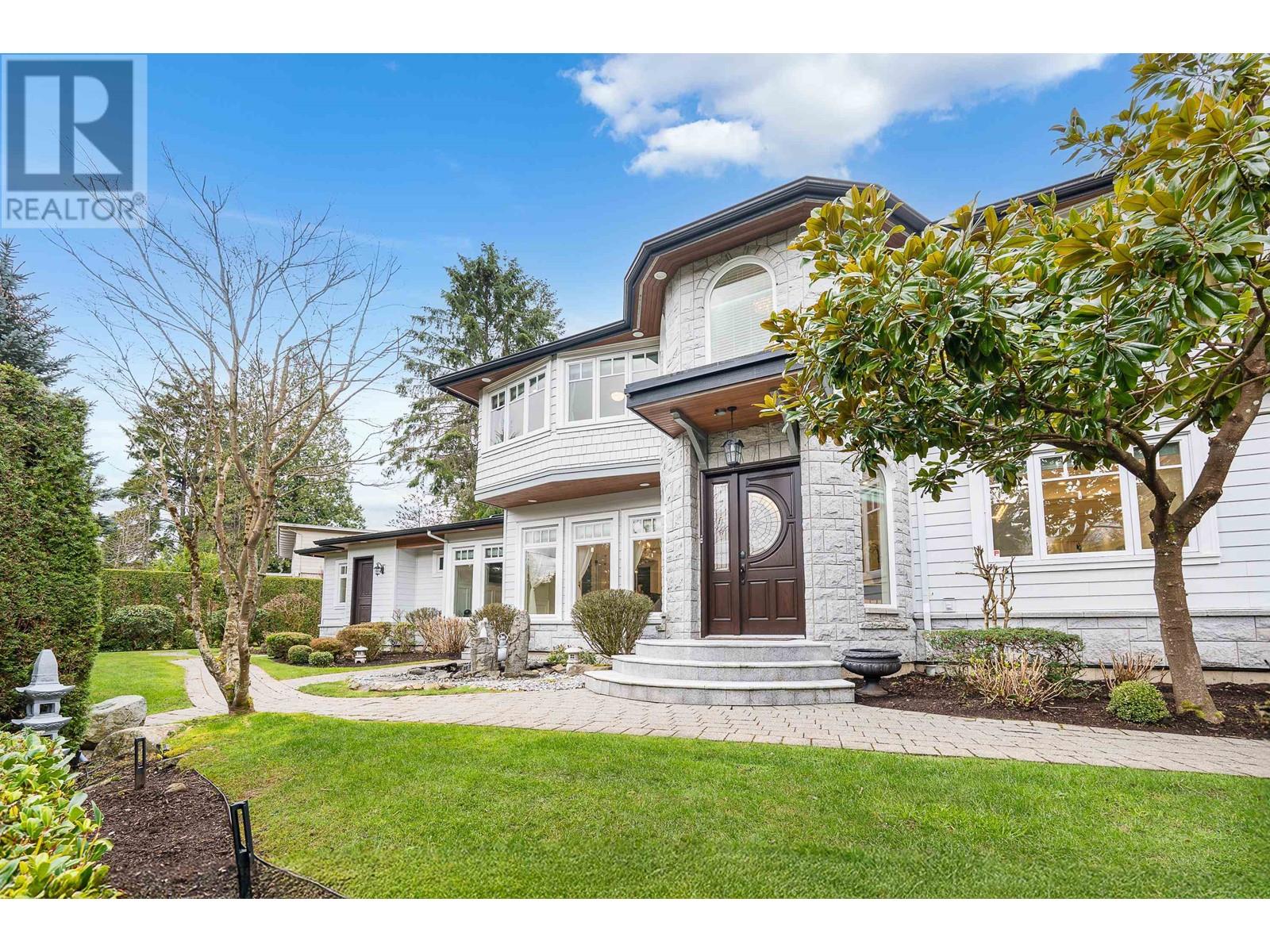 760 Burley Dr, West Vancouver, BC V7T 1Z6