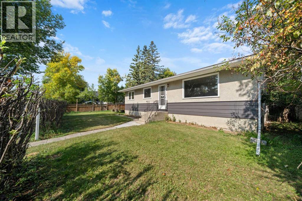 78 Mcrae St, Okotoks, AB T1S 1J6