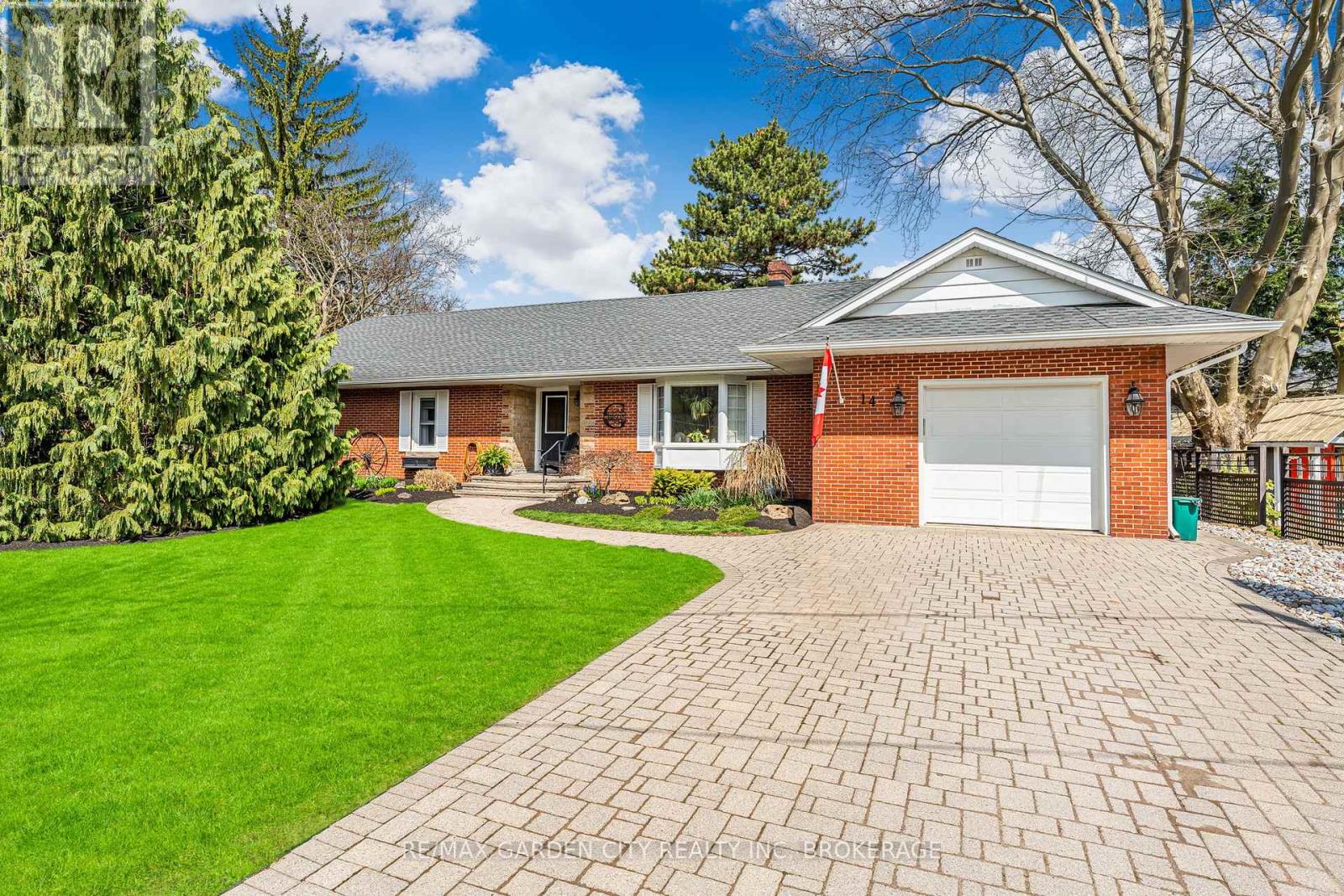 14 Peachtree Pkwy, Pelham Fonthill, ON L0S 1E0