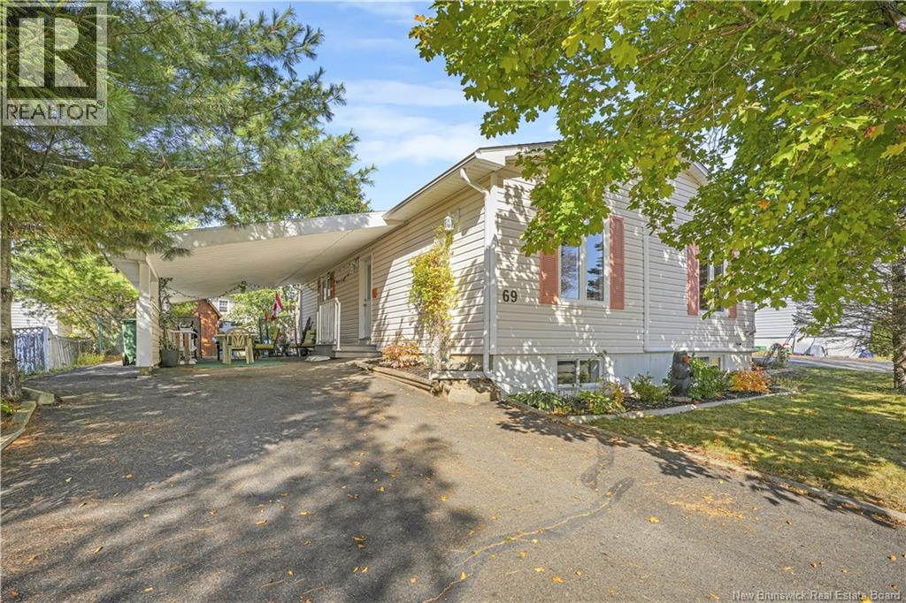 69 James St, Fredericton, NB E3G 5V6