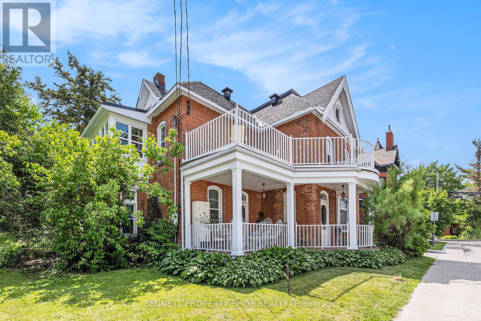 10 Rochester St, Carleton Place, ON K7C 2R1