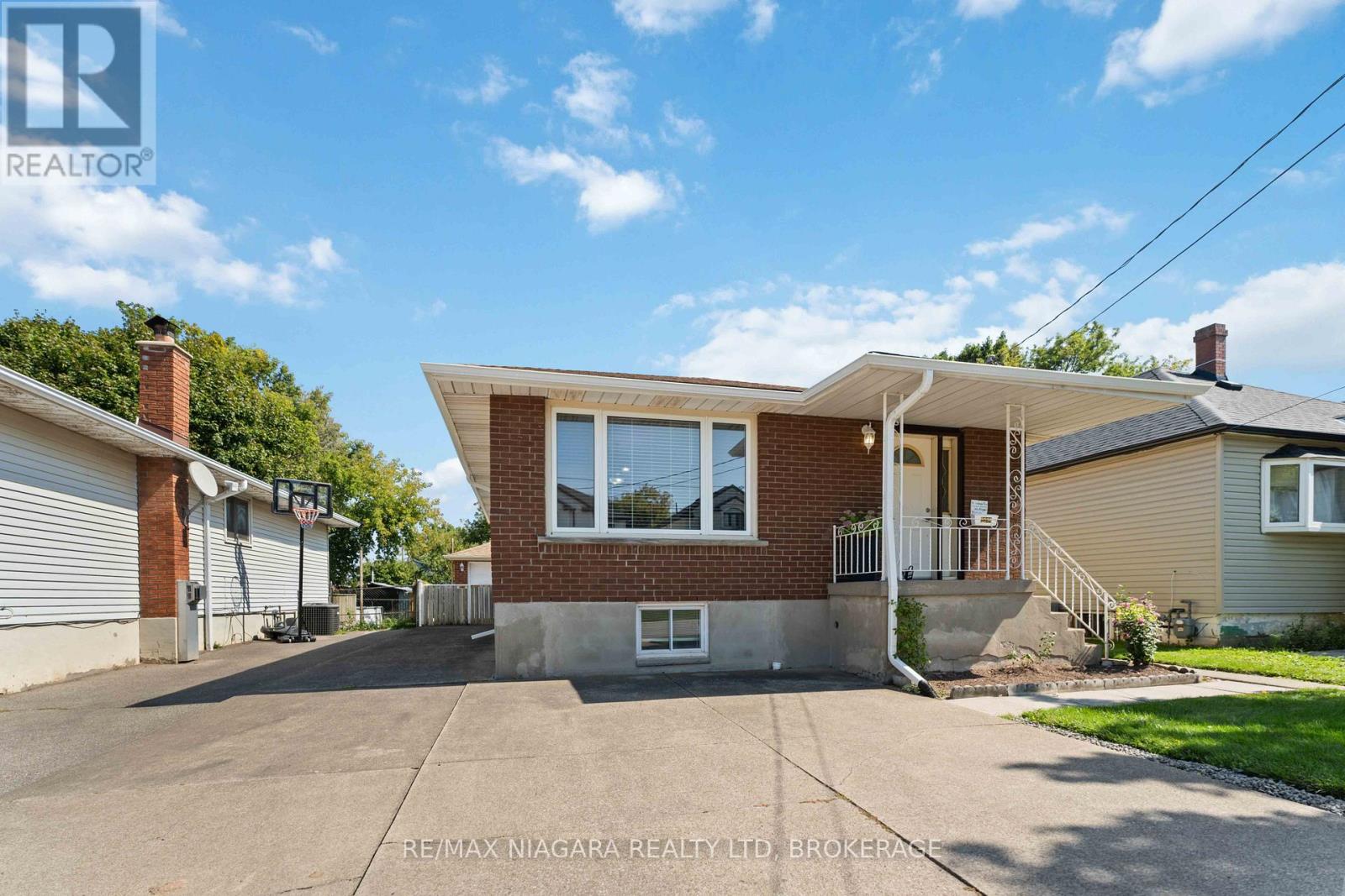 5514 Glenholme Ave, Niagara Falls, ON L2G 4X9