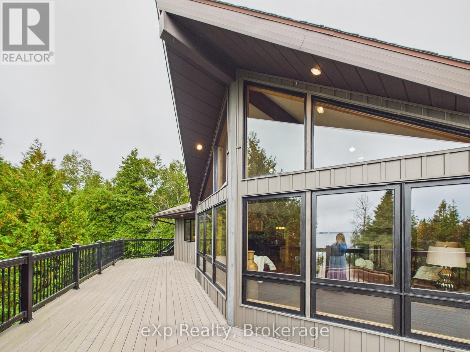 31 Goderich Point Loop, Northern Bruce Peninsula, ON N0H 1W0
