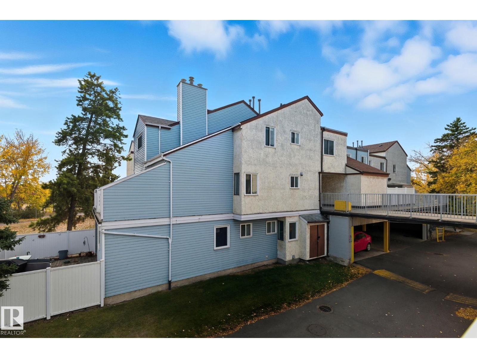 181 Lancaster Tc NW, Edmonton, AB T5X 5T1