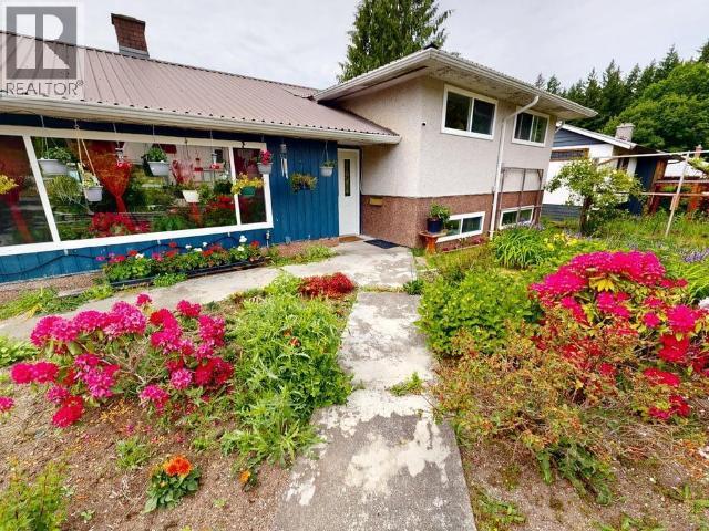 6503 Hillcrest Ave, Powell River, BC V8A 4Y5