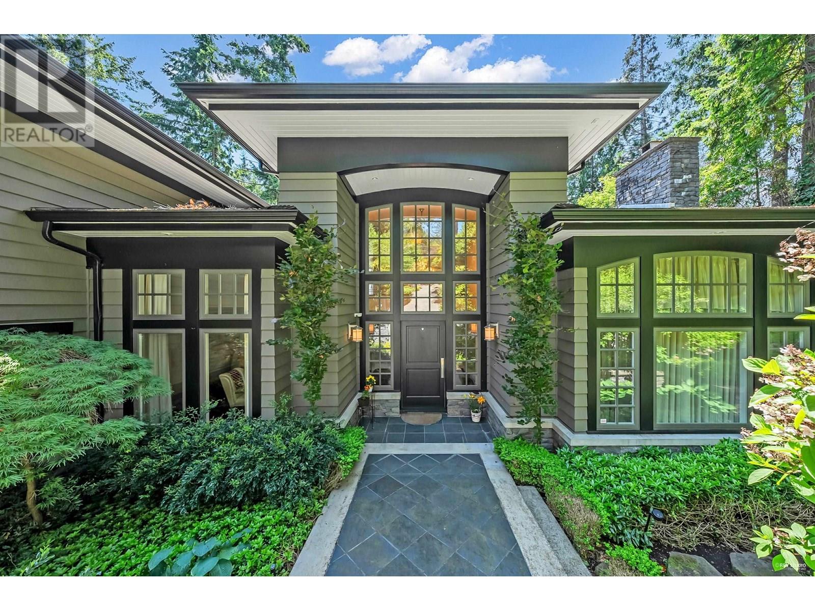 4668 Clovelly Walk, West Vancouver, BC V7W 1H5