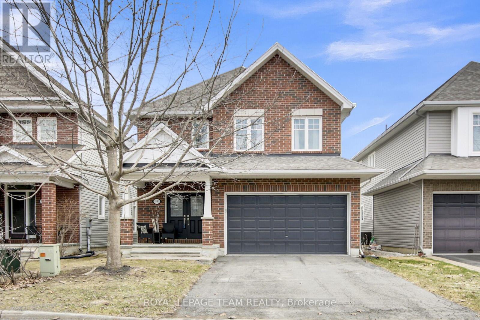 2613 Half Moon Bay Rd, Ottawa, ON K2J 0Z1