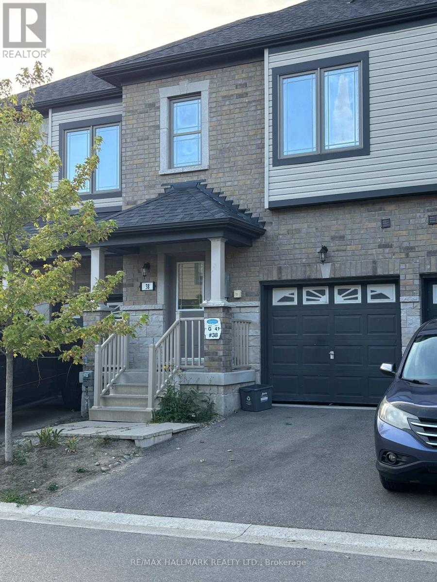 38 Deneb St, Barrie, ON L4M 0K6