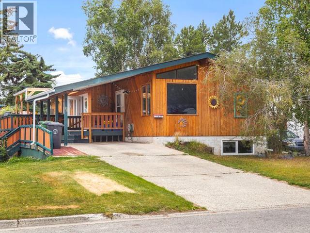 28 Pelly Rd, Whitehorse, YT Y1A 4M1