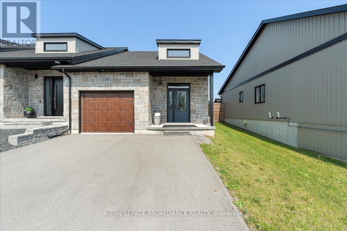 229 Baker St, Stirling-Rawdon, ON K0K 3E0