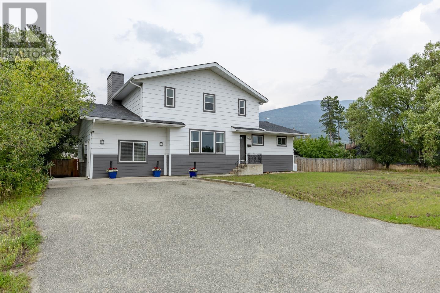 1250 9 Avenue, Valemount, BC V0E 2Z0