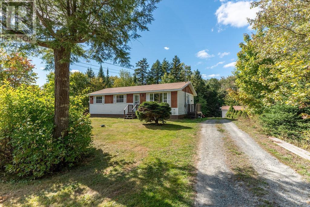 30 Jamie Dr, Beaver Bank, NS B4G 1C8