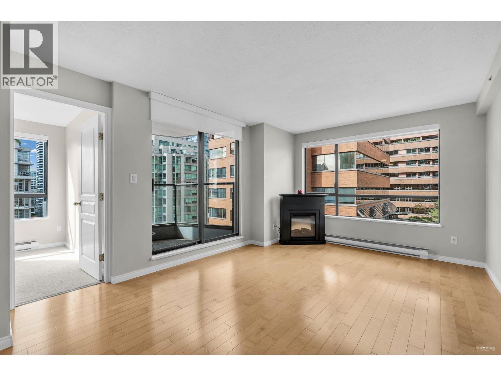 1189 Howe Street Unit 1608, Vancouver, BC V6Z 2X4