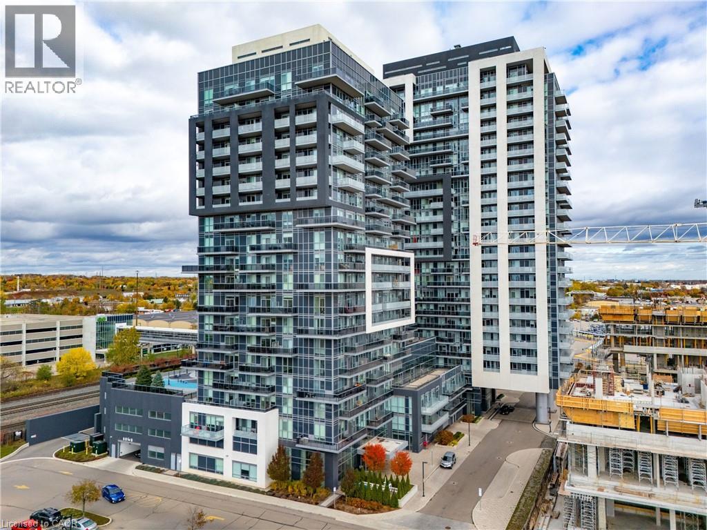 2081 Fairview St, Burlington, ON L7R 0E4