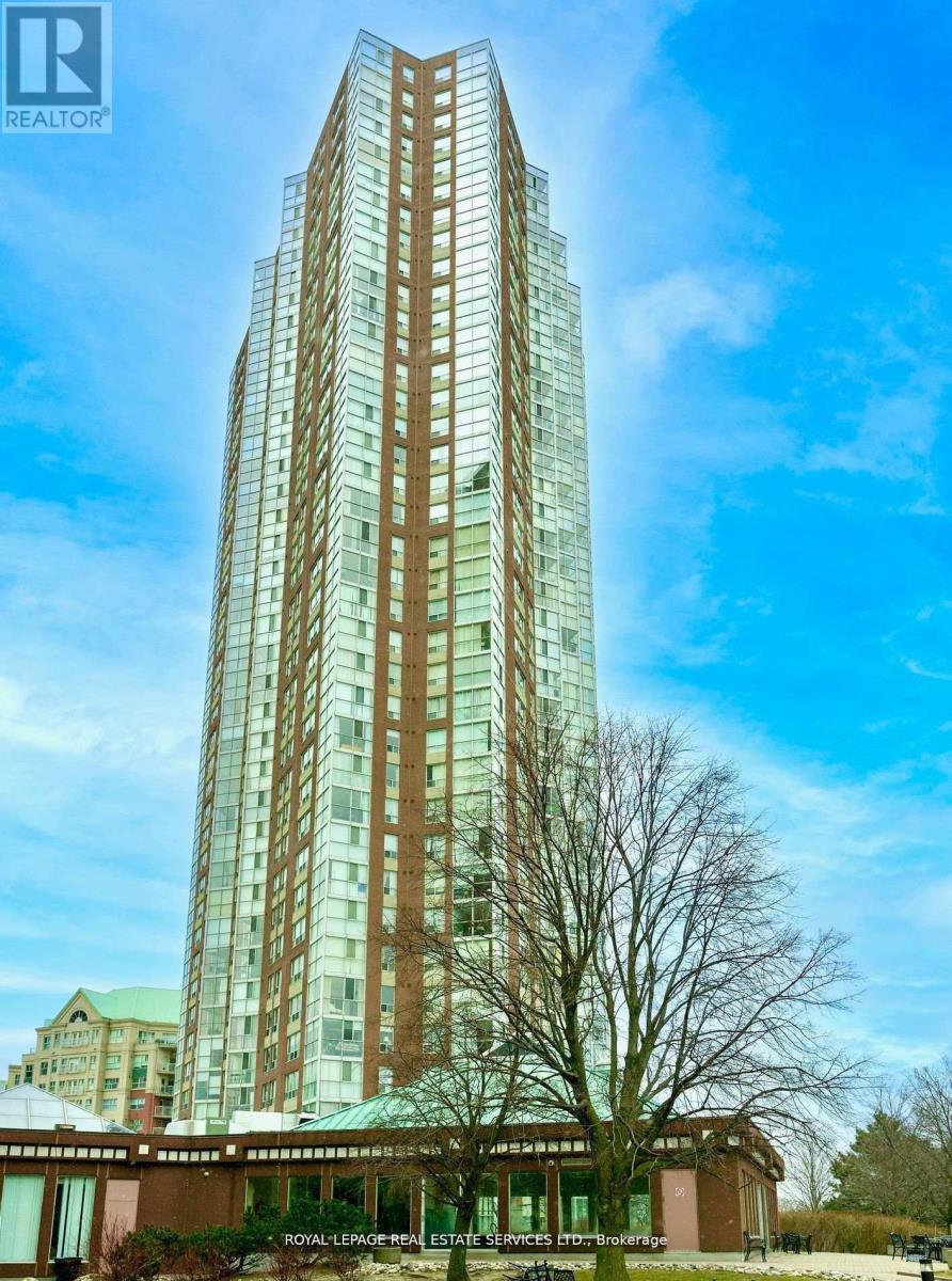 212 7 Concorde Pl, Toronto, ON M3C 3N4