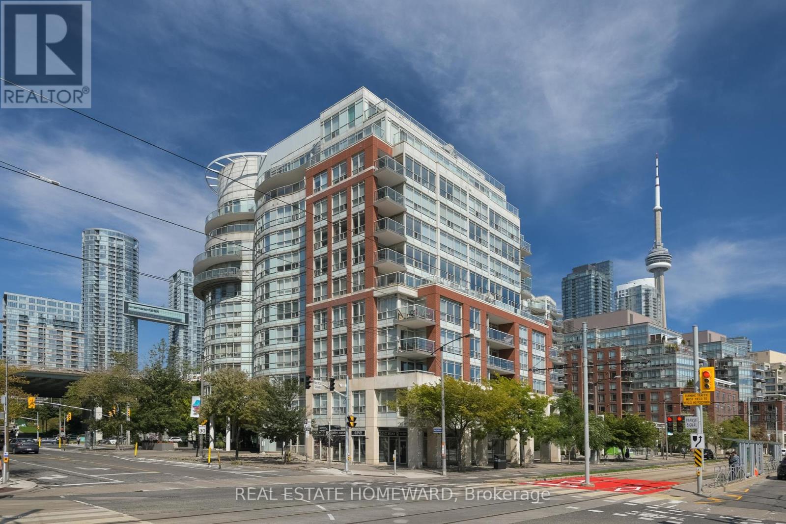 201 550 Queens Quay W, Toronto, ON M5V 3K8