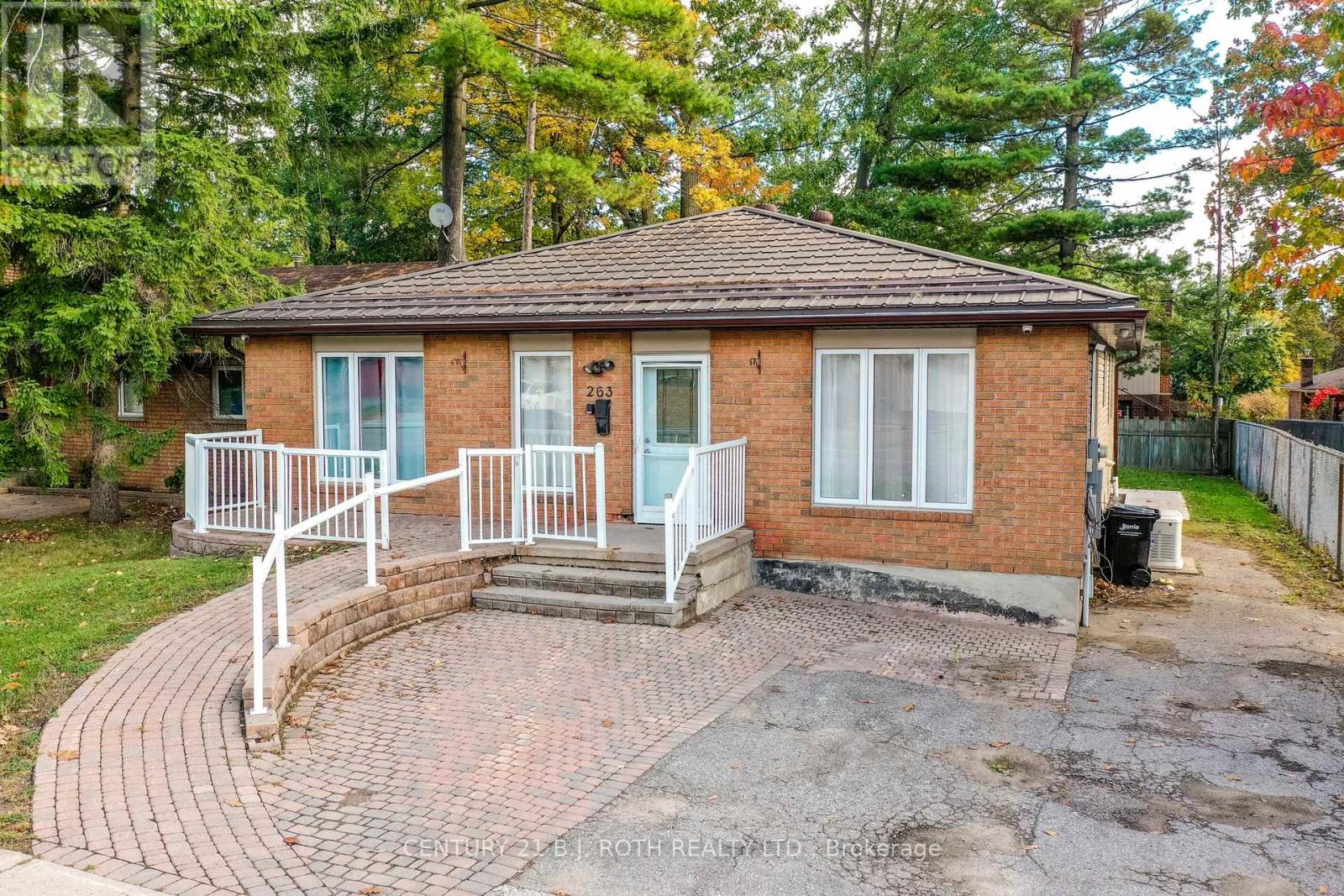 263 Anne St N, Barrie, ON L4N 4Y1