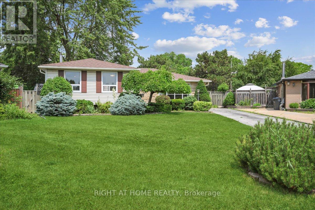 12 Eldon Ct, Brampton, ON L6T 2B9