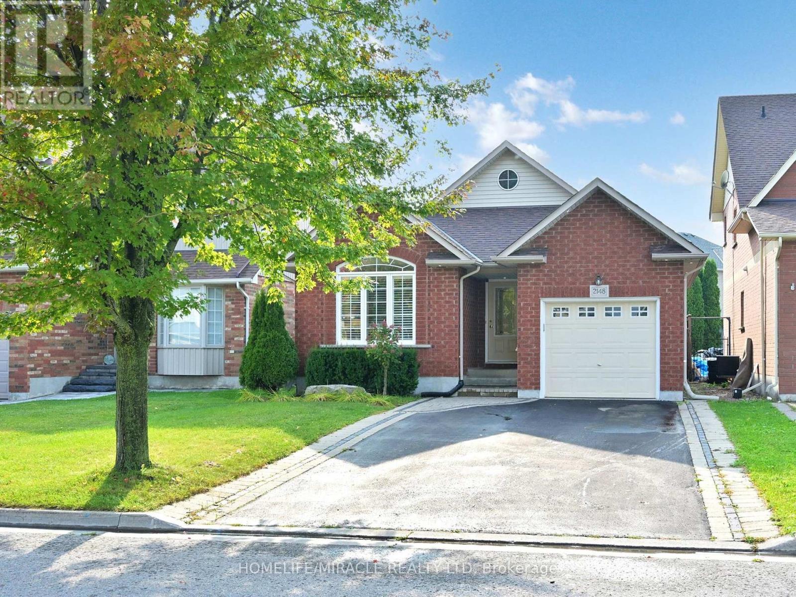 2148 Kedron St, Oshawa, ON L1L 1B8