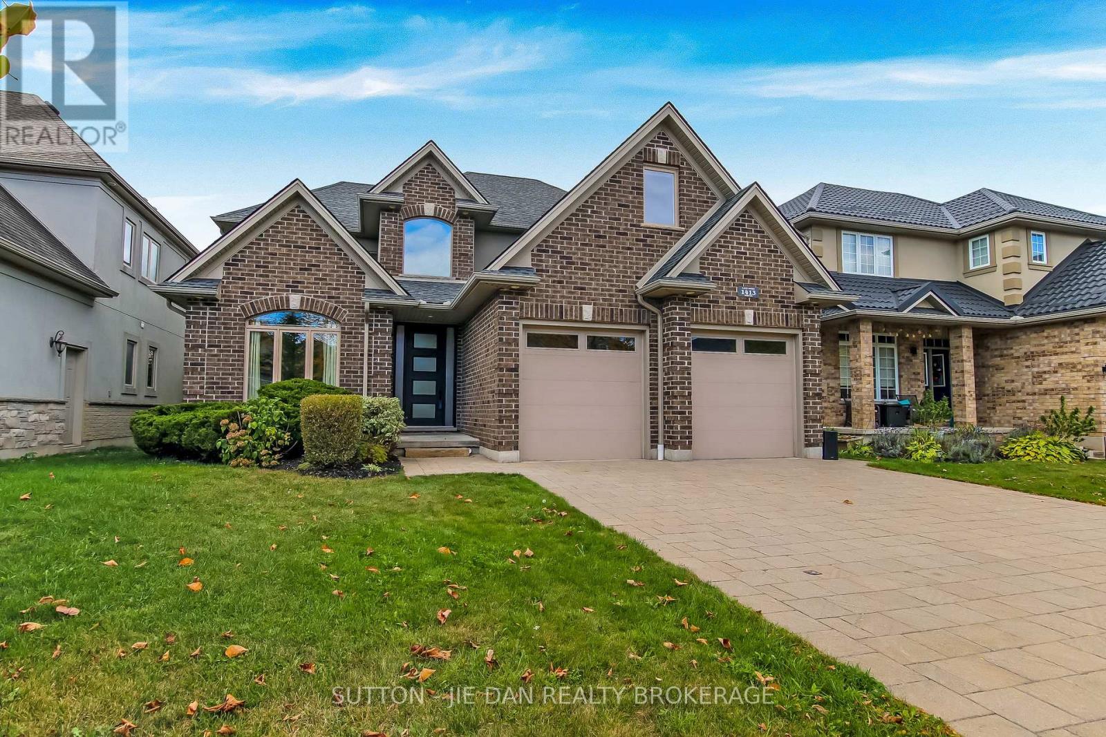 1413 Kains Woods Ter, London, ON N6K 4Z7