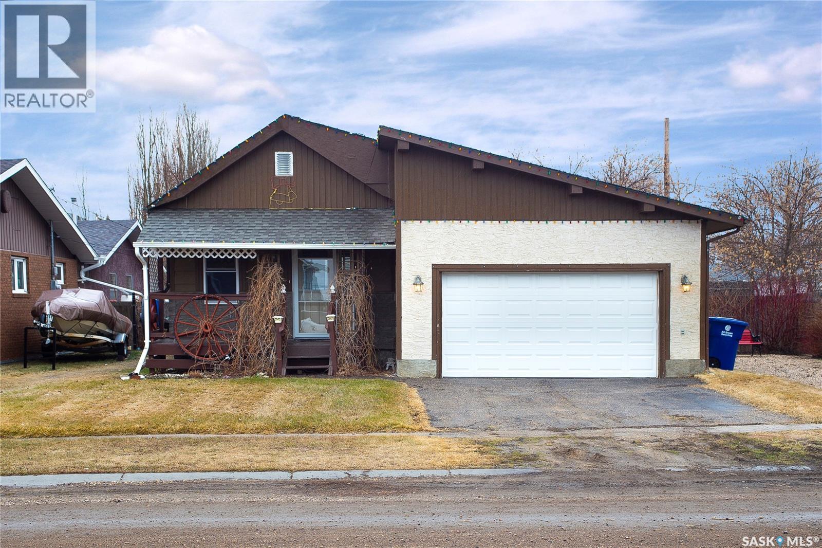 204 5 Avenue, Aberdeen, SK S0K 0A0